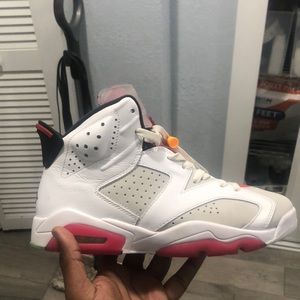 Jordan Retro 6 “Hares”